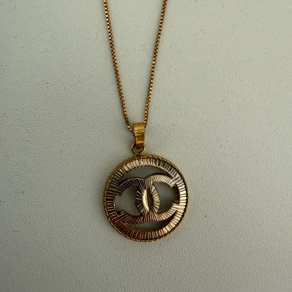 Chanel button logo necklace
